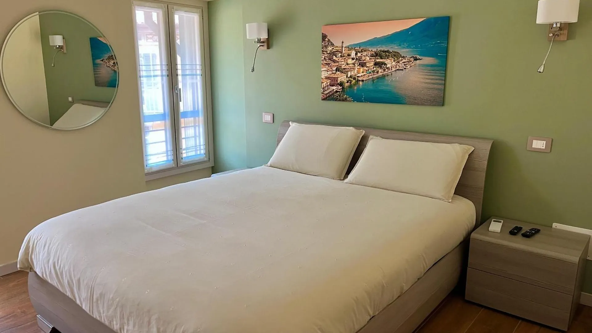 Penthouse Luxury Apartment Salò
