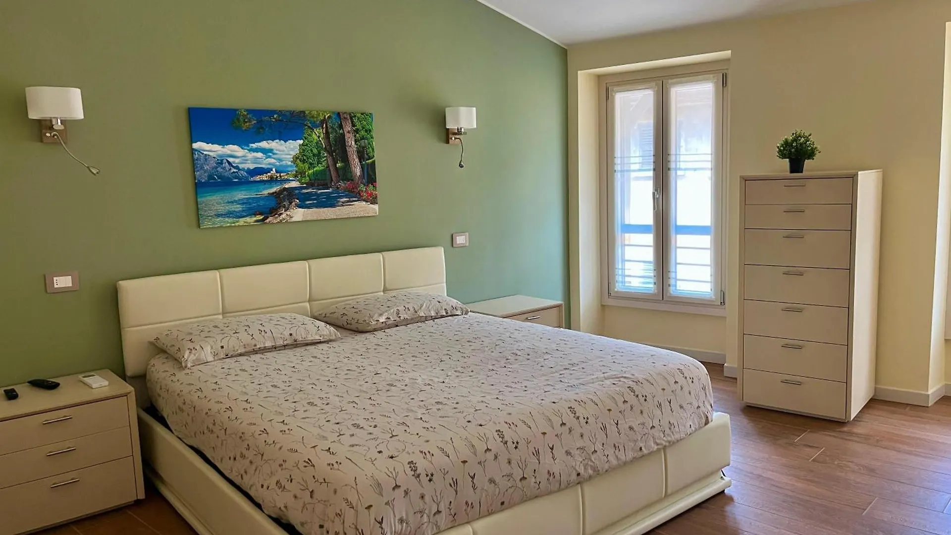 Penthouse Luxury Apartment Salò Italien